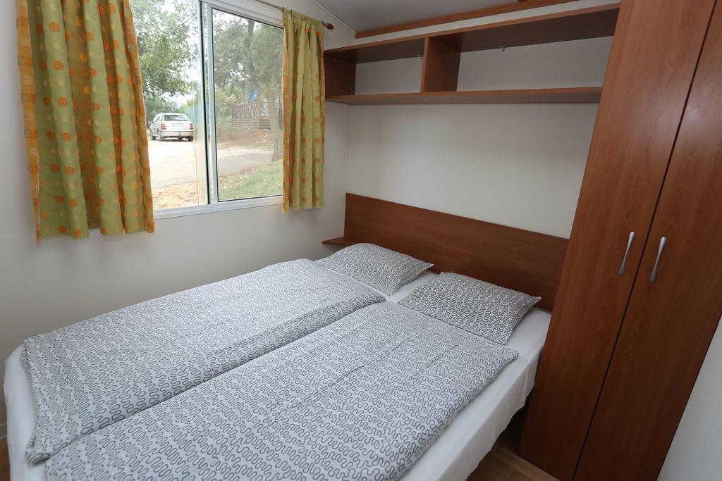 Mobile Homes Comfort Capri Bijela Uvala Mugeba 객실 사진